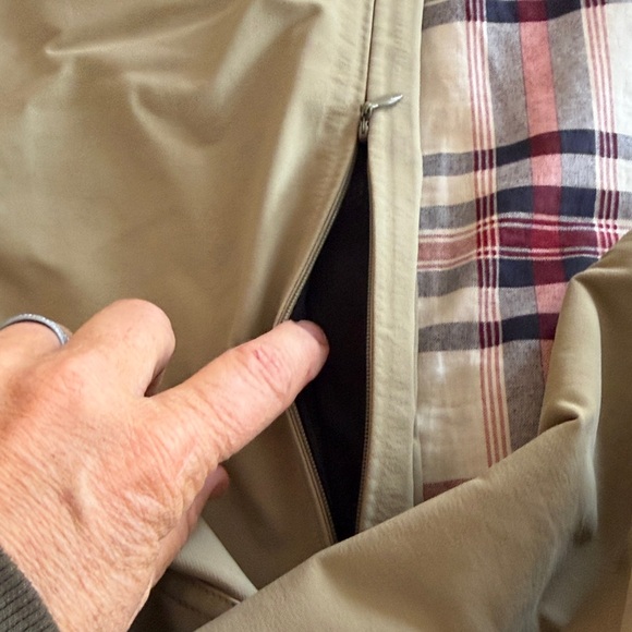 Mountain Hardwear Tan Pants with Black Belt - Picture 4 of 6